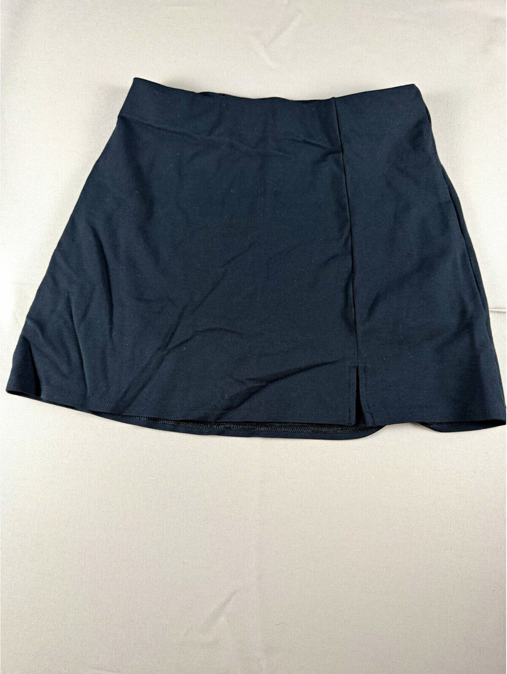 American Eagle Outfitters Womenโs Black Solid Knit Stretch Pull-On Skort S